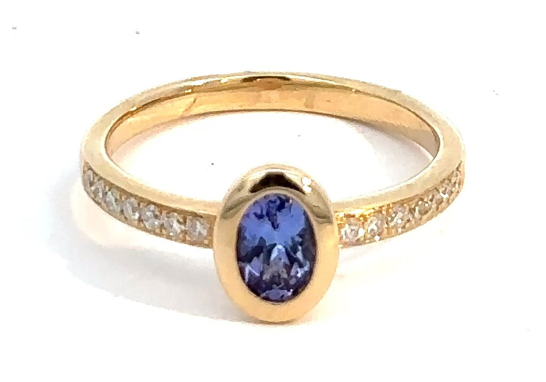 14K Yellow Gold Oval Tanzanite and Diamond Fashion RIng