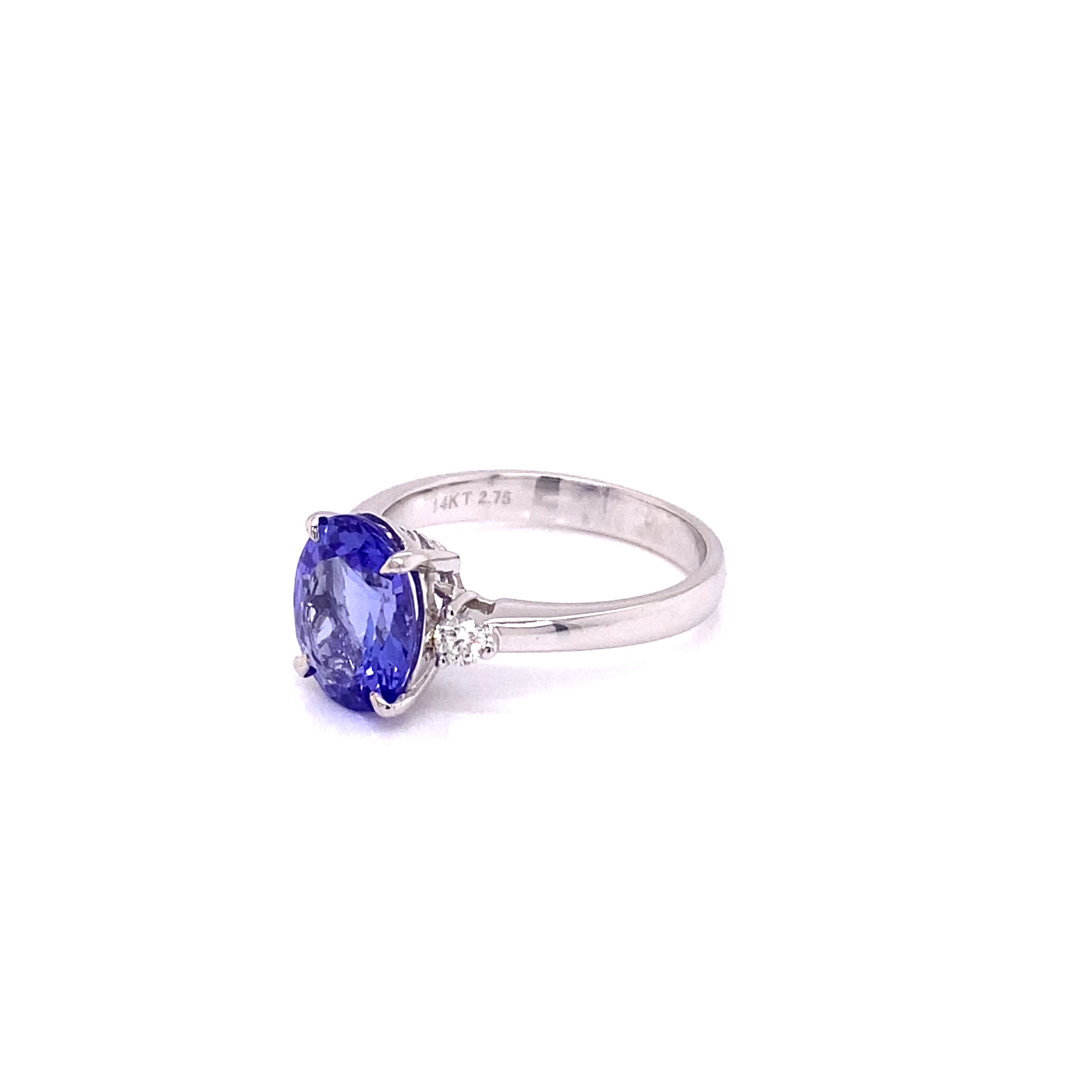 14KW Oval Blue Tanzanite With Diamonds Fashion Ring