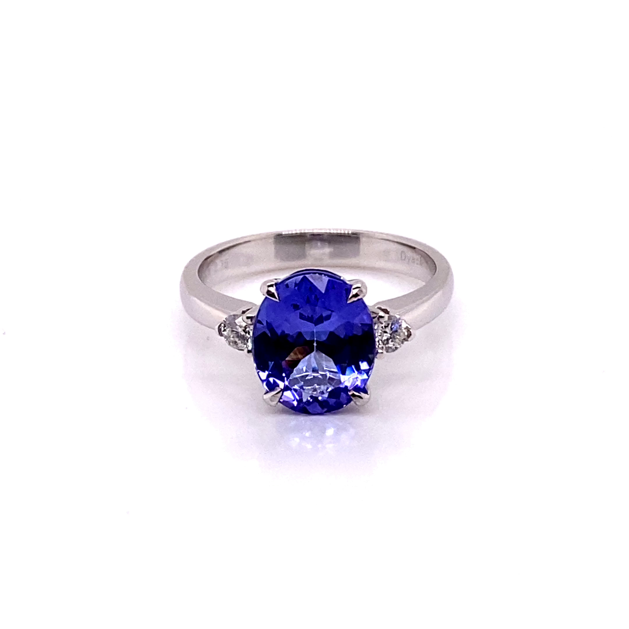 14KW Oval Cut Purple/Blue Tanzanite And Diamond Fashion Ring