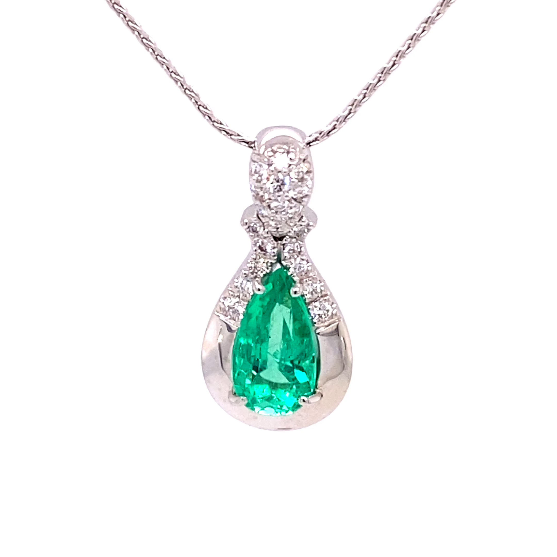 18KW Natural Green Emerald And Diamond Dangle Fashion Pendant