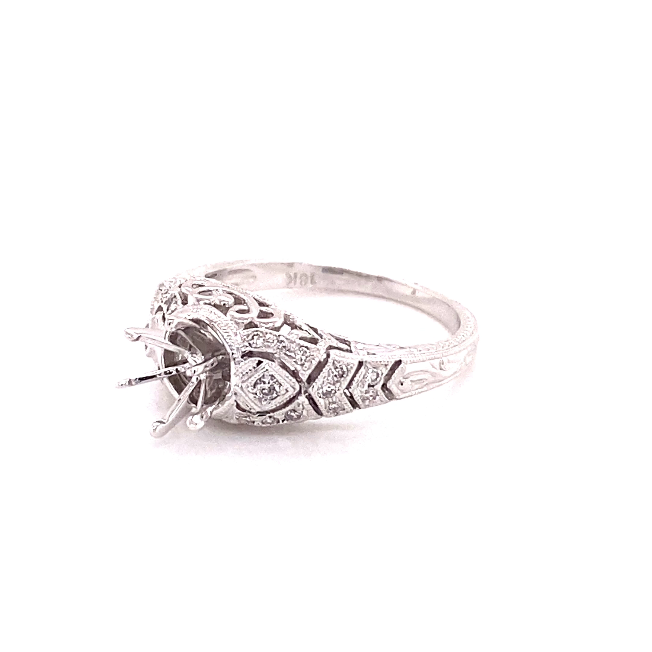 Platinum Ring with Diamonds, an Art Deco Setting Head